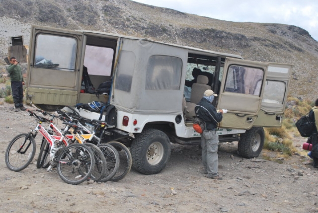 Con las bicis a cuestas